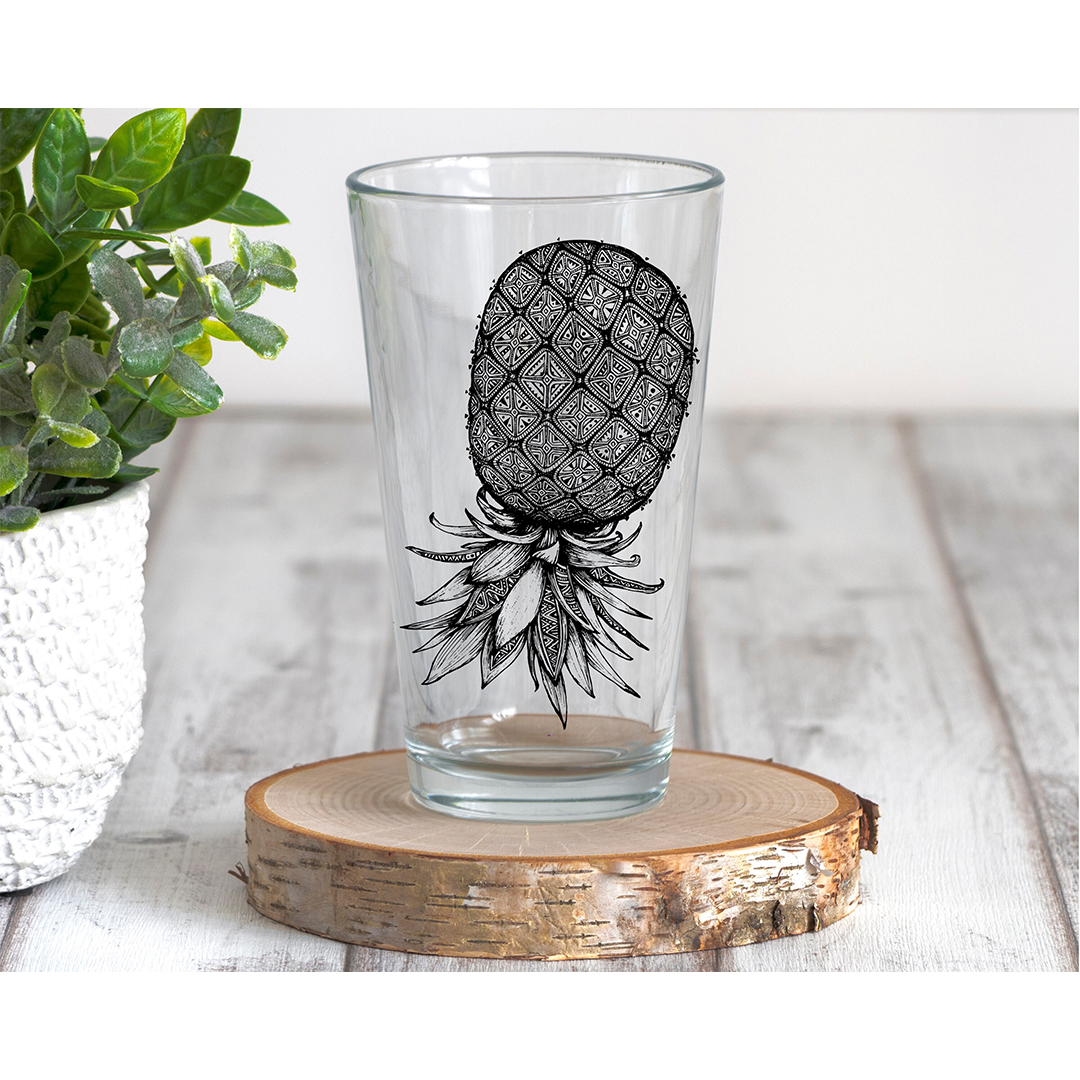 Tribal Pineapple mature pint glass